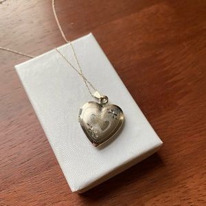 14K White Gold Heart Locket necklace(genuine gold)